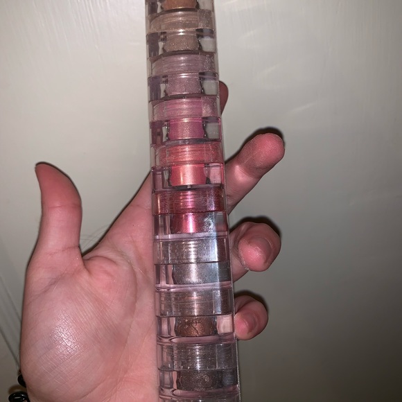 Bella Terra eyeshadow 9 shades - Picture 3 of 3